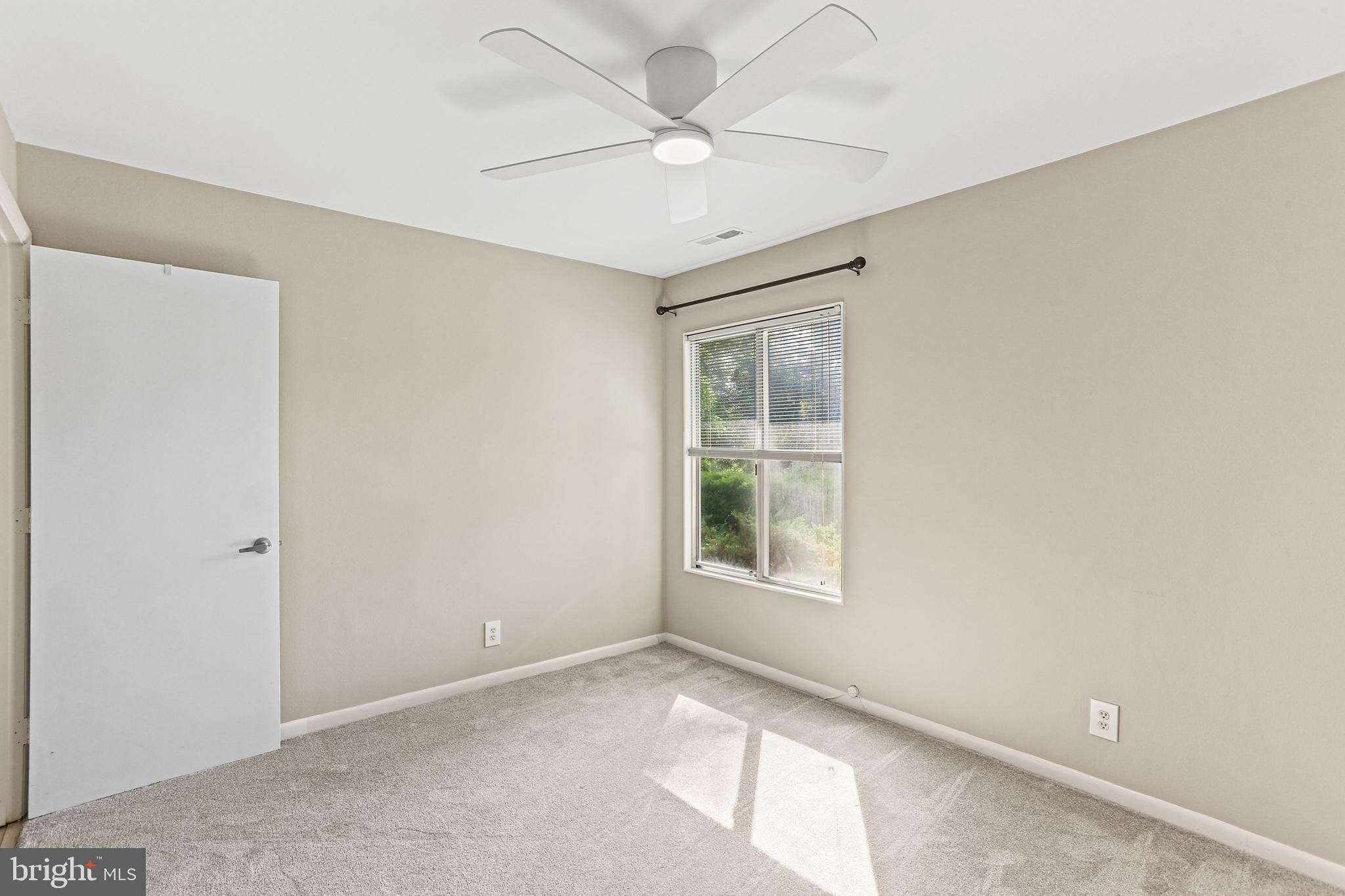 LEISURE WORLD - Residential