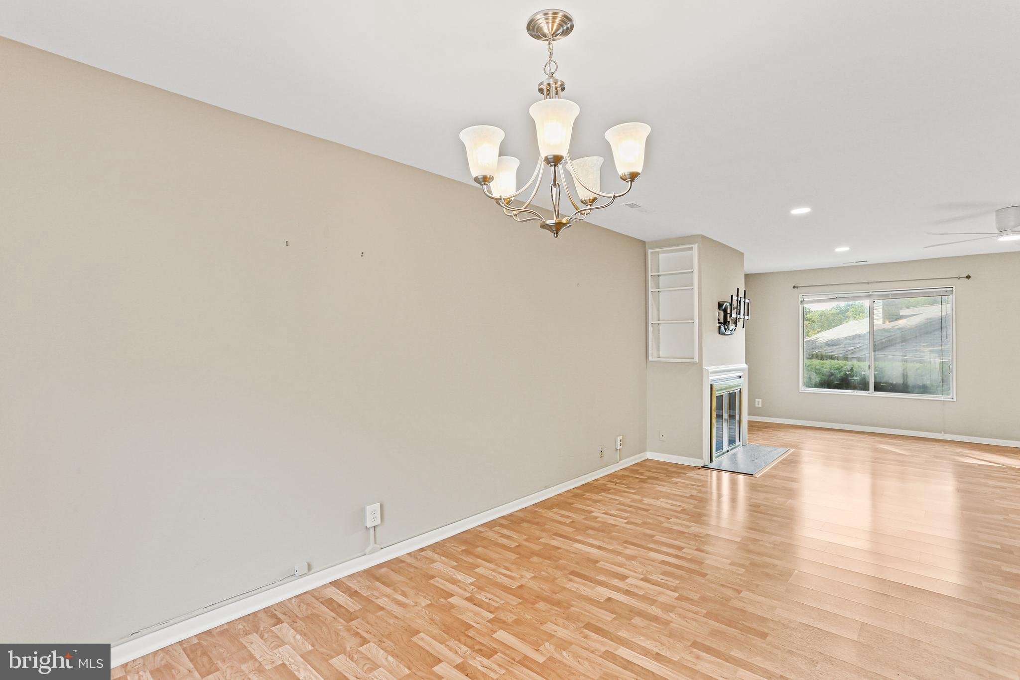 LEISURE WORLD - Residential