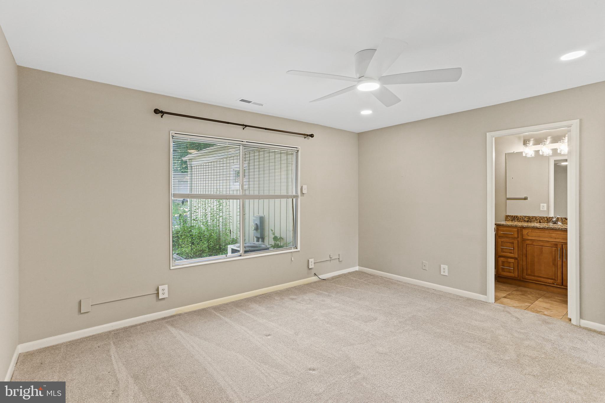 LEISURE WORLD - Residential