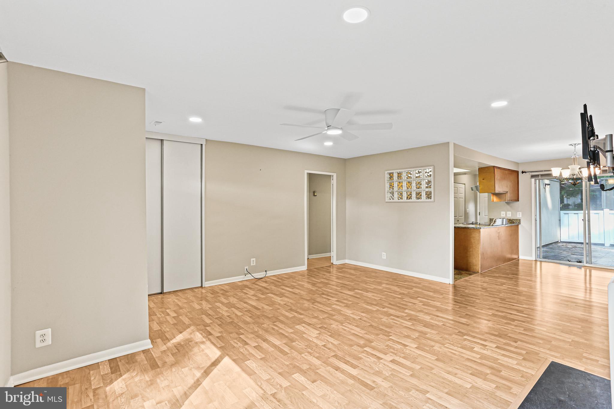 LEISURE WORLD - Residential