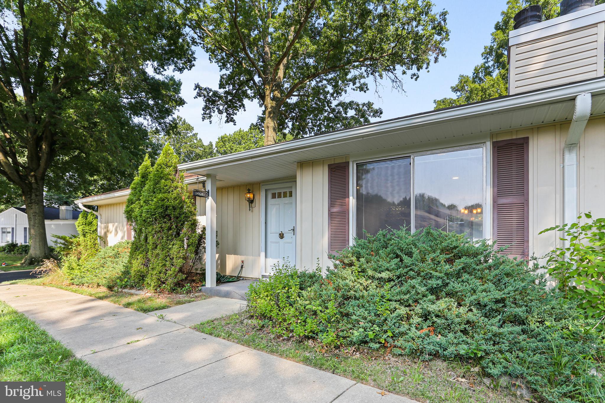 LEISURE WORLD - Residential