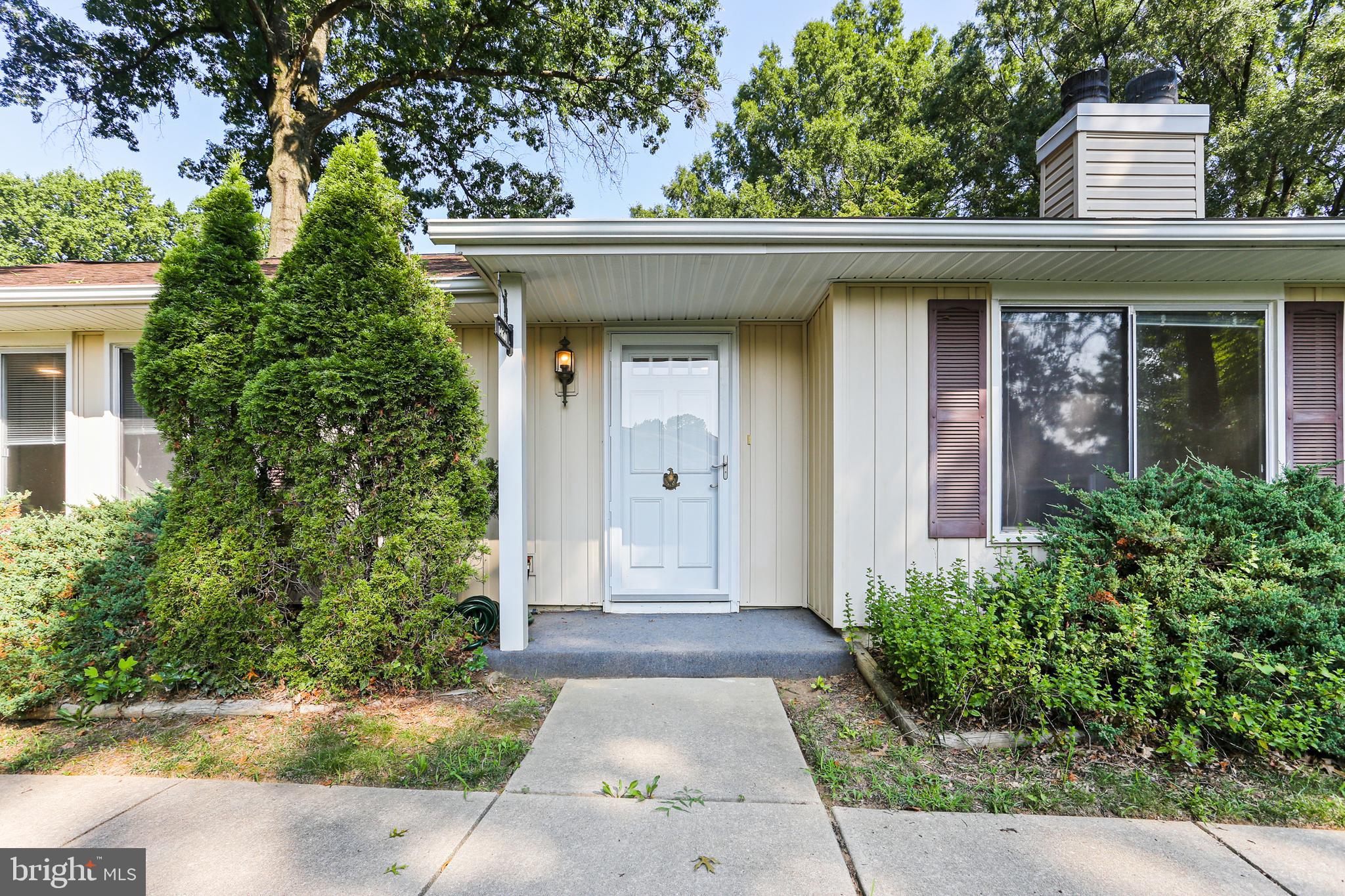 LEISURE WORLD - Residential