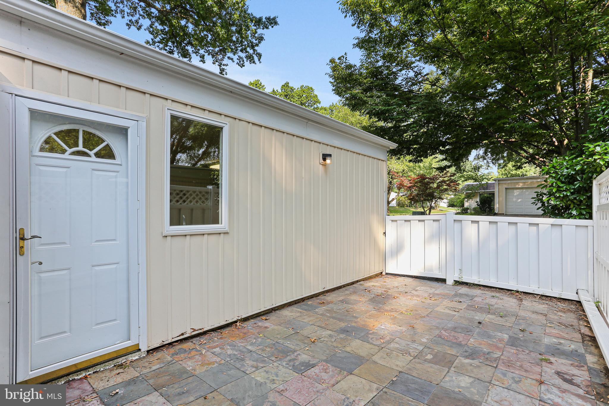 LEISURE WORLD - Residential