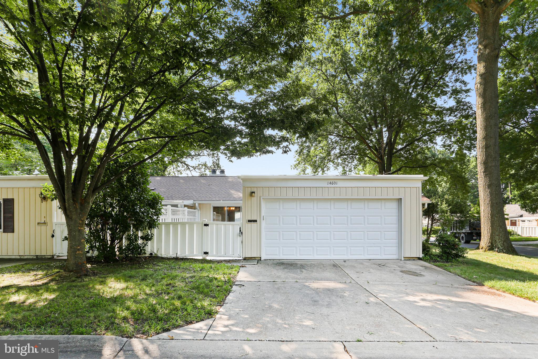 LEISURE WORLD - Residential