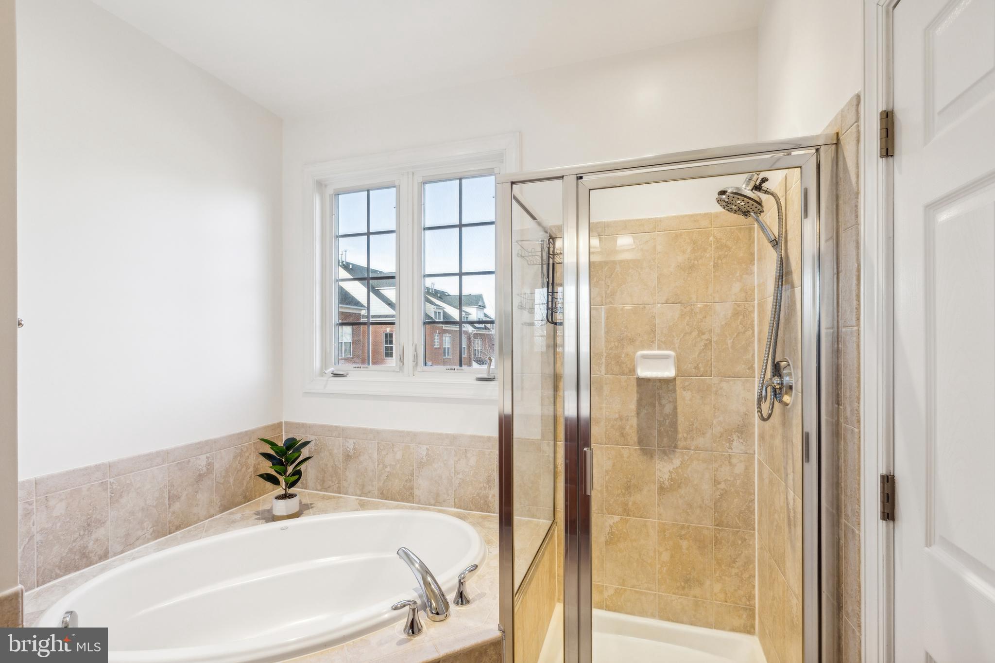 FORTNIGHTLY SQUARE - Residential