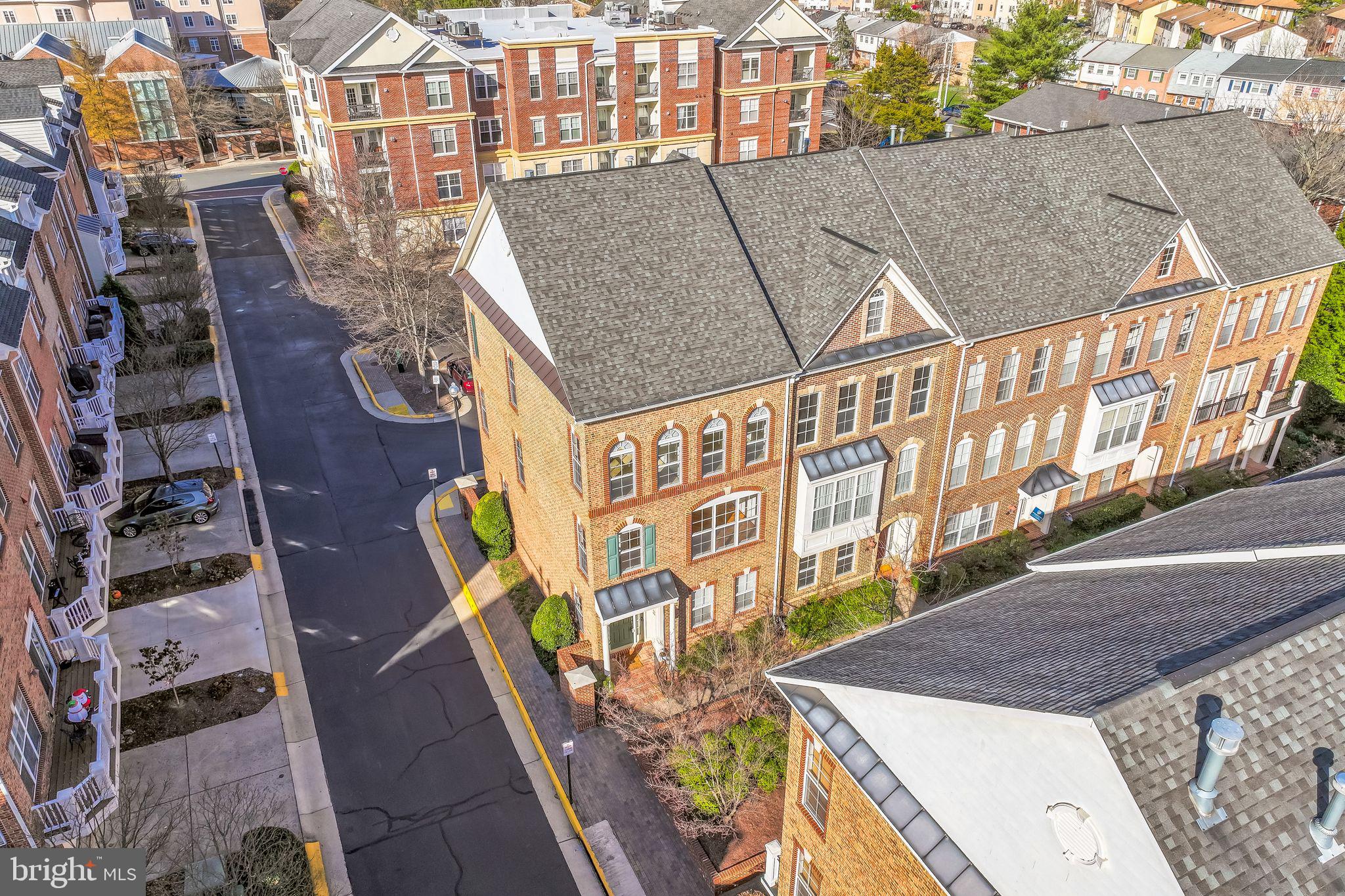 FORTNIGHTLY SQUARE - Residential