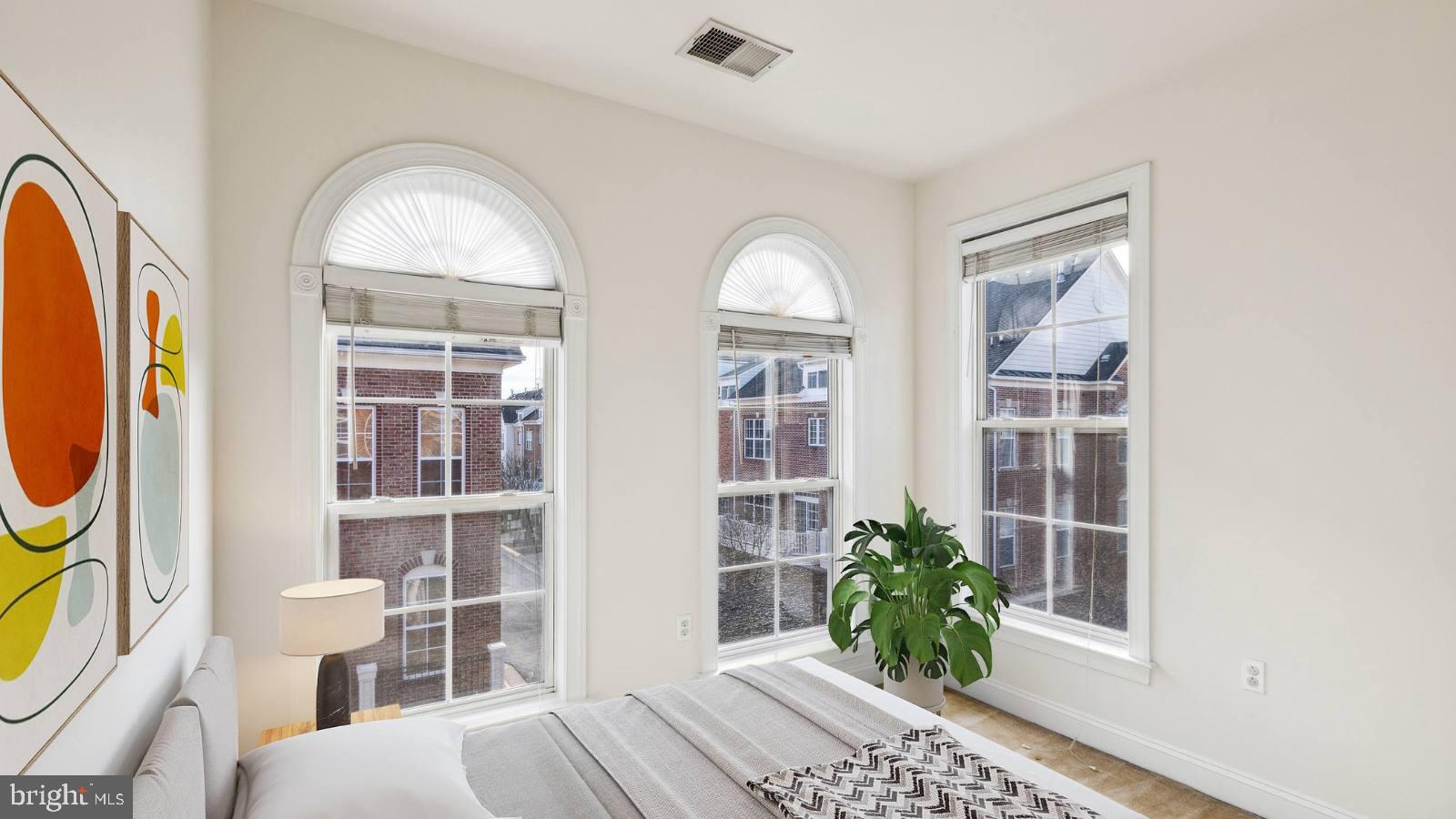 FORTNIGHTLY SQUARE - Residential