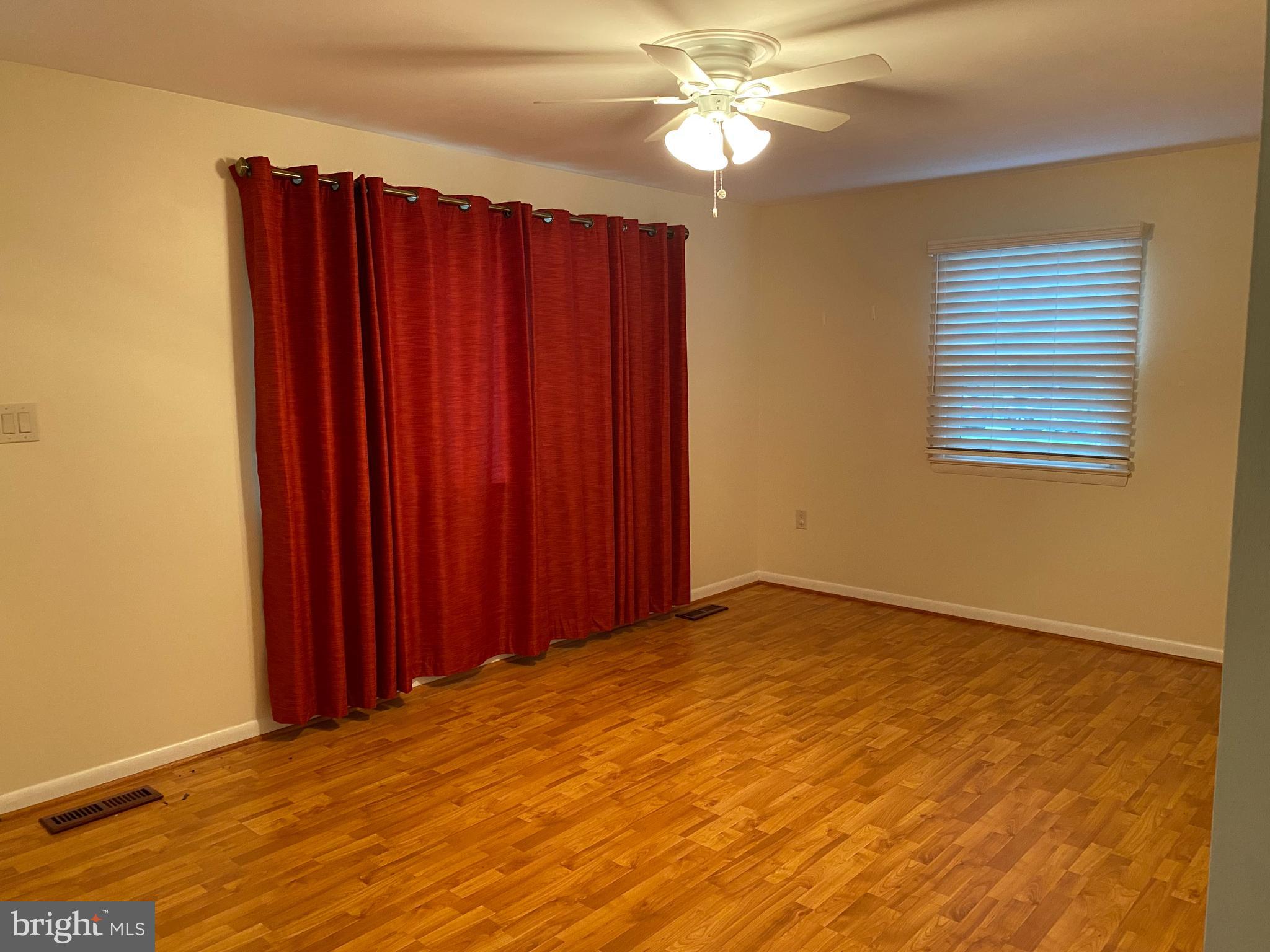 LYNNBROOK - Residential Lease