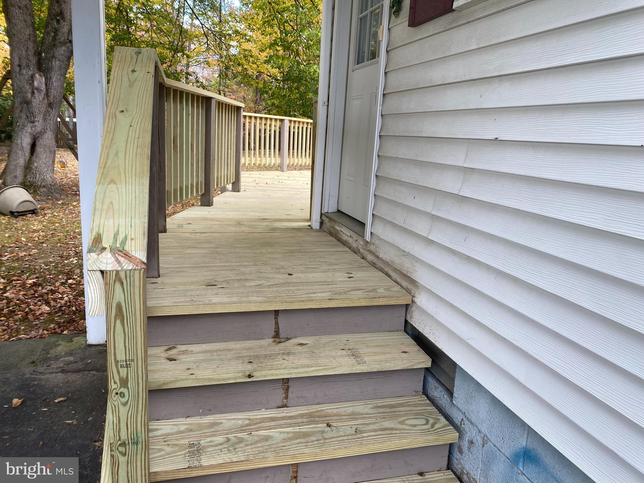 LYNNBROOK - Residential Lease