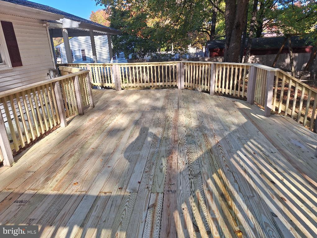 LYNNBROOK - Residential Lease