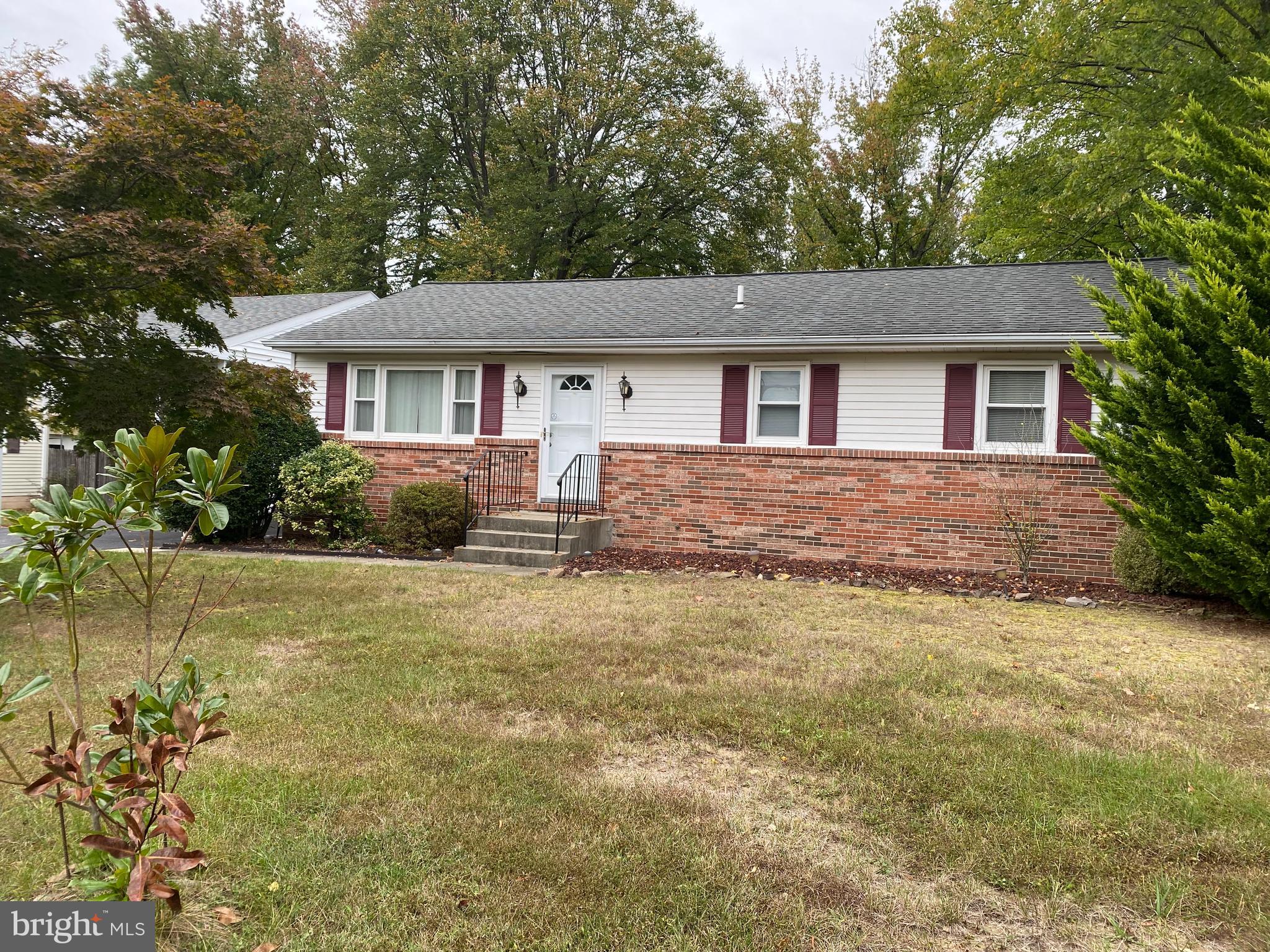 LYNNBROOK - Residential Lease