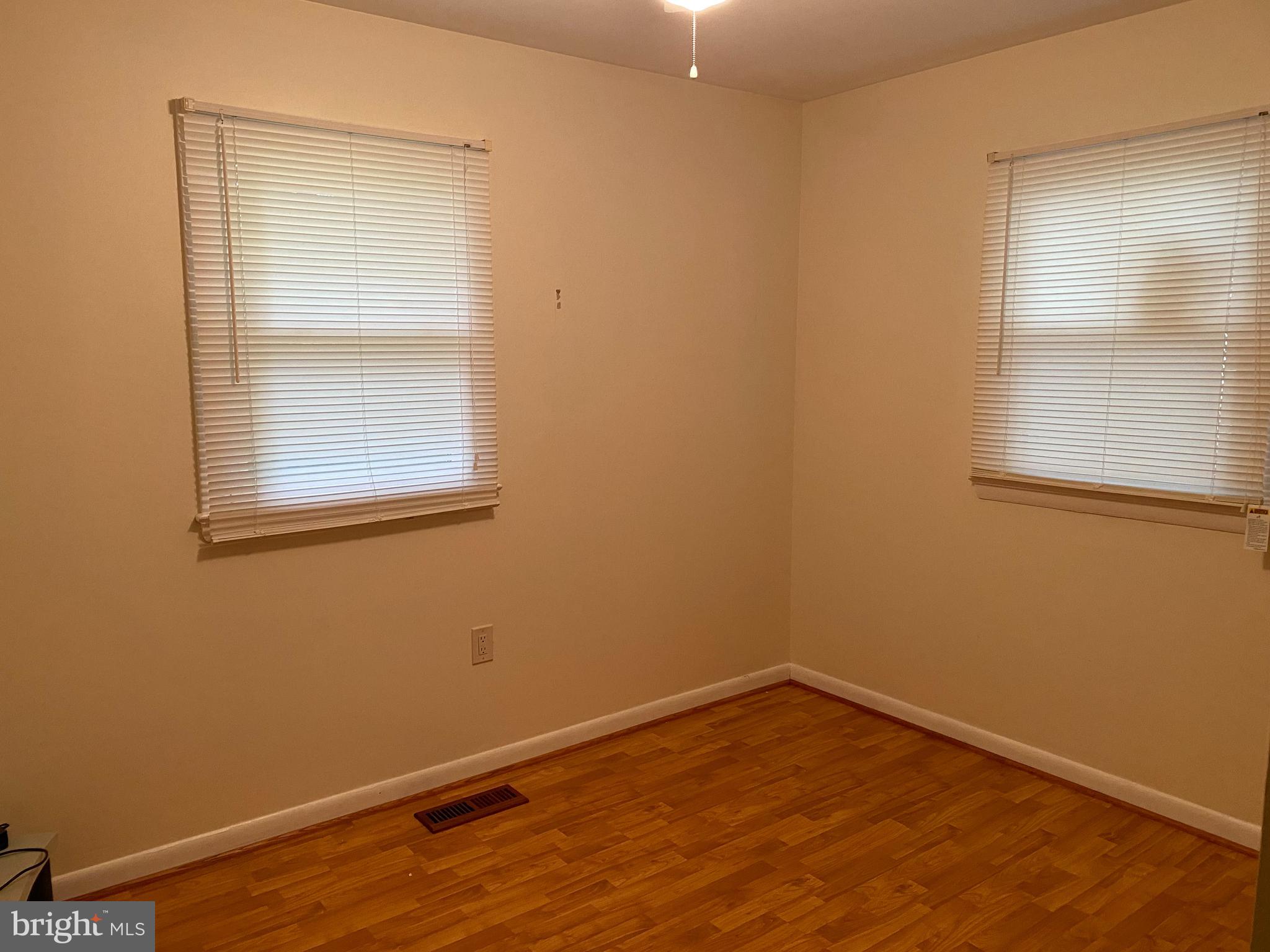 LYNNBROOK - Residential Lease