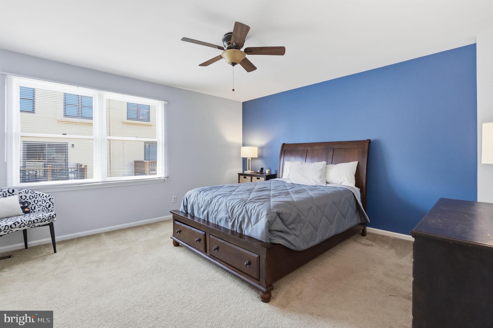 TRENT MANOR - Residential