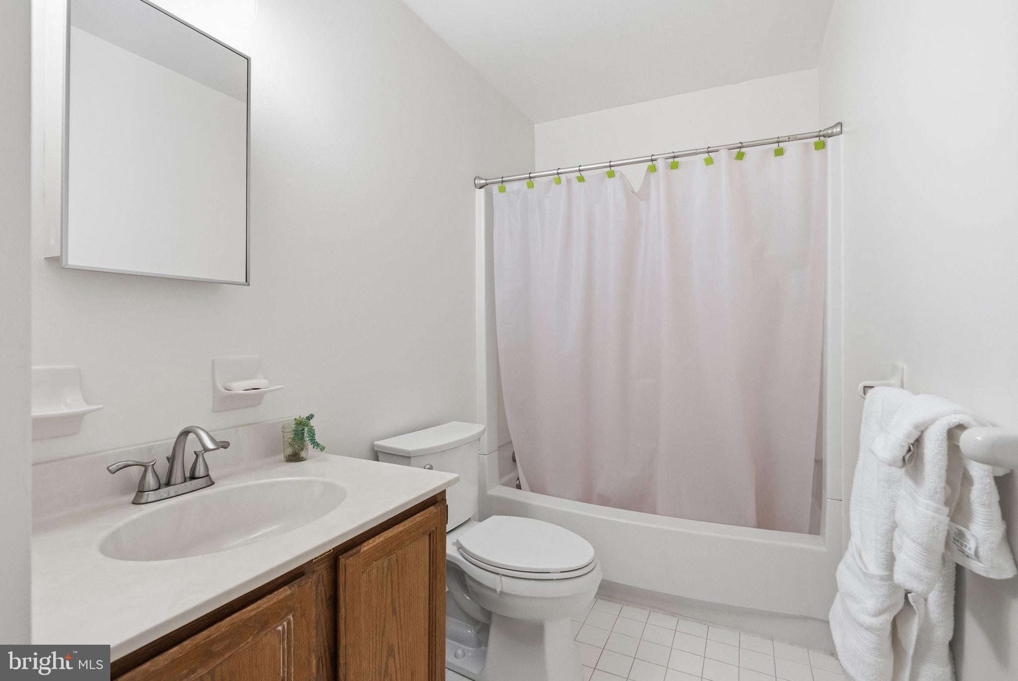 TRENT MANOR - Residential