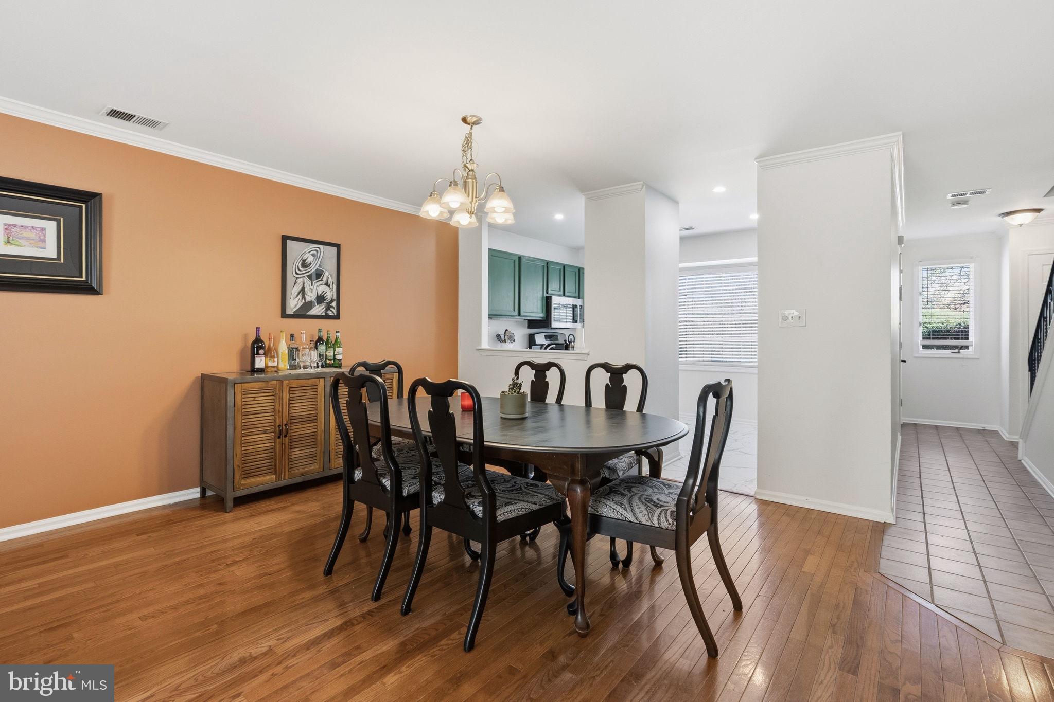 TRENT MANOR - Residential