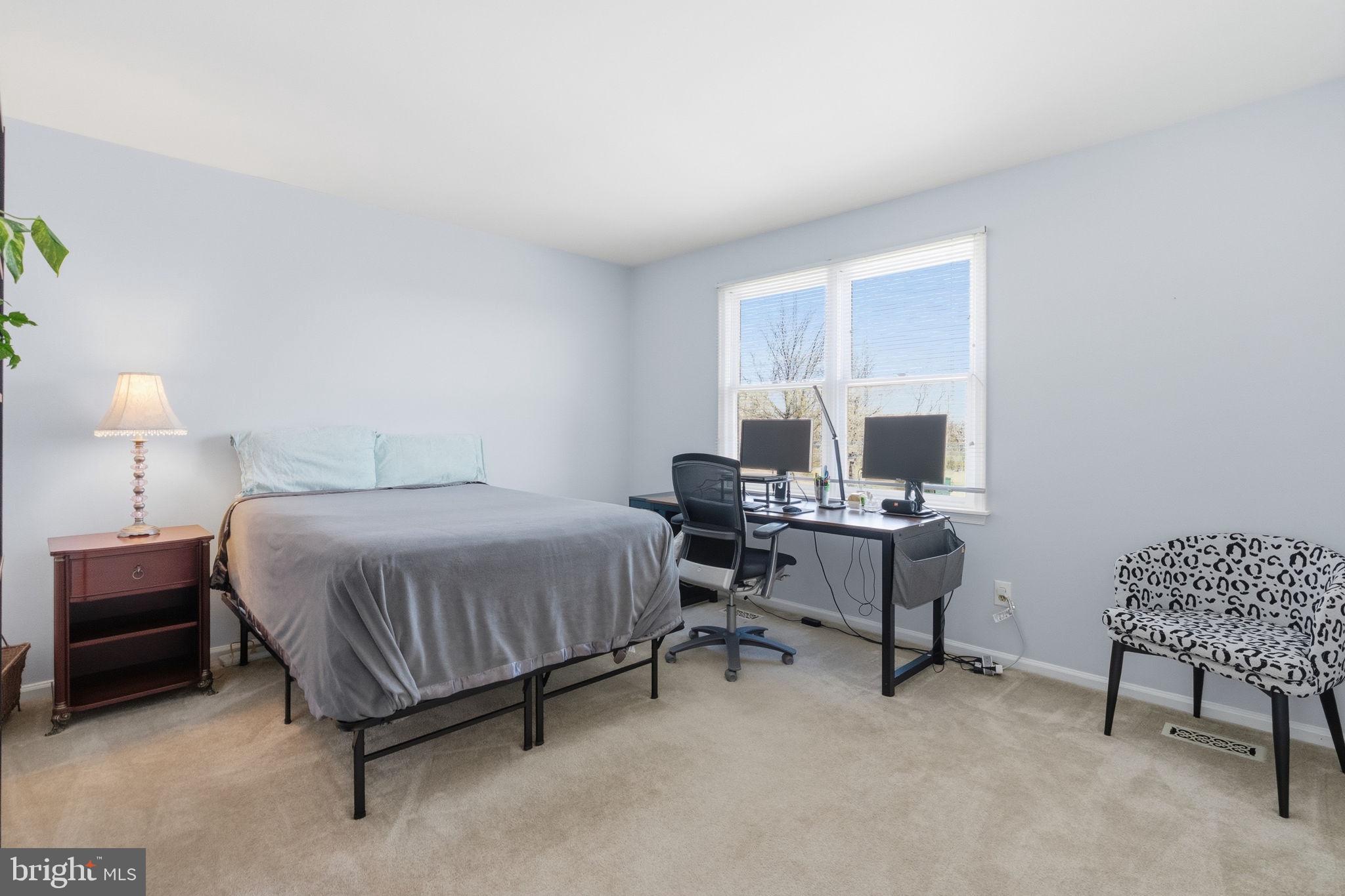 TRENT MANOR - Residential