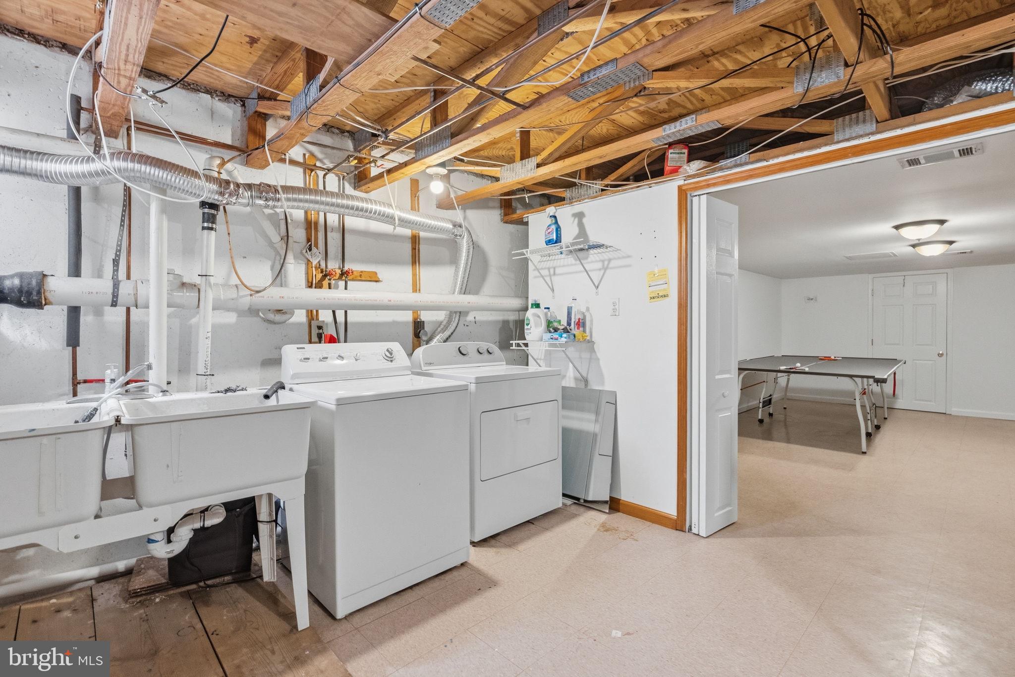 TRENT MANOR - Residential