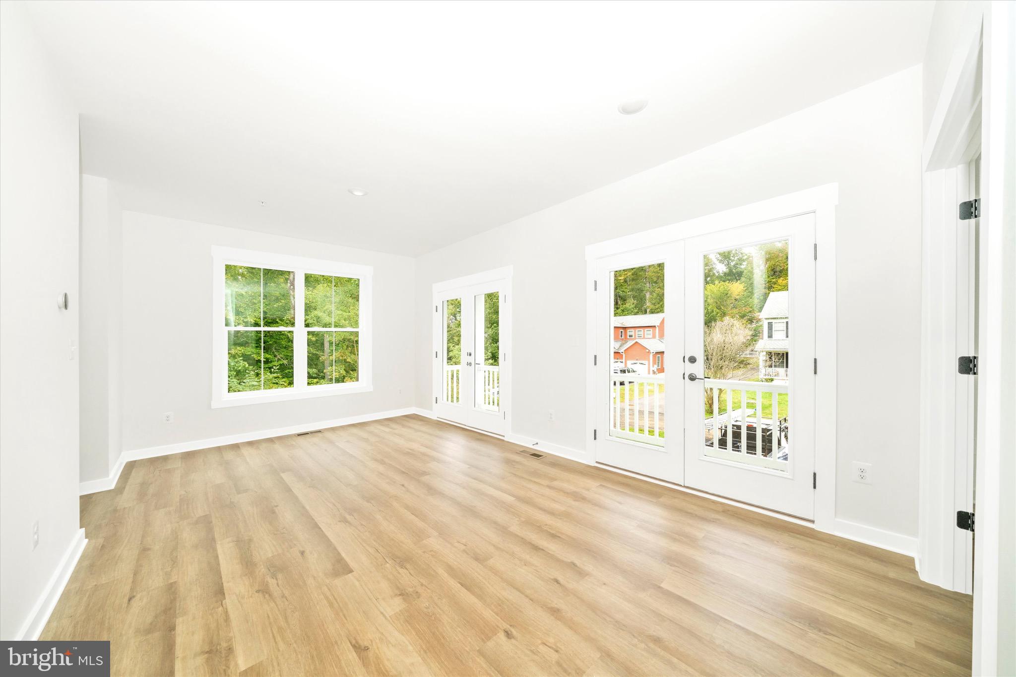 NORTH BEACH PARK - Residential