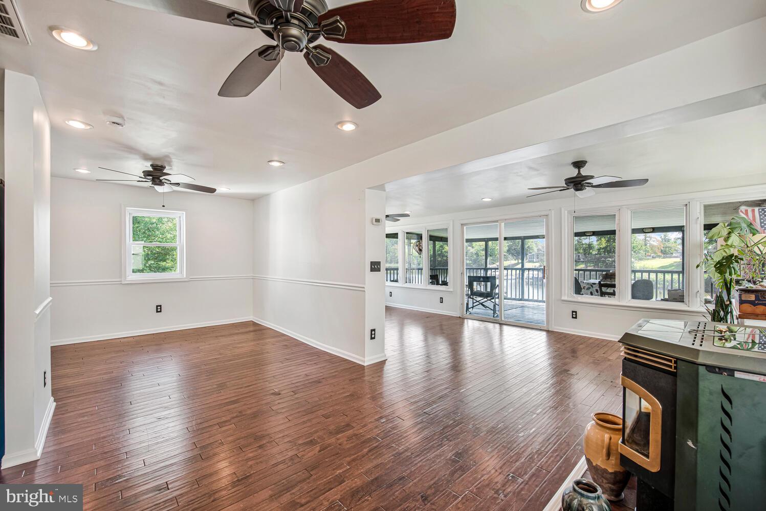 333 STURTONS LANE
