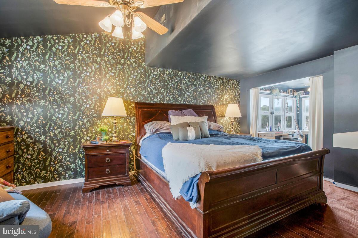 LAKE SHORE - Residential