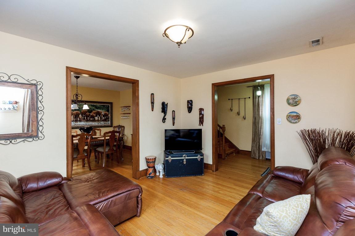 BETHESDA OUTSIDE - Residential