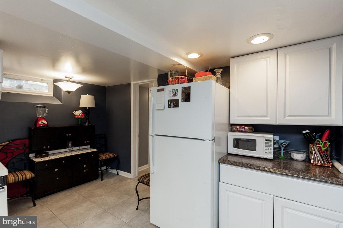 BETHESDA OUTSIDE - Residential