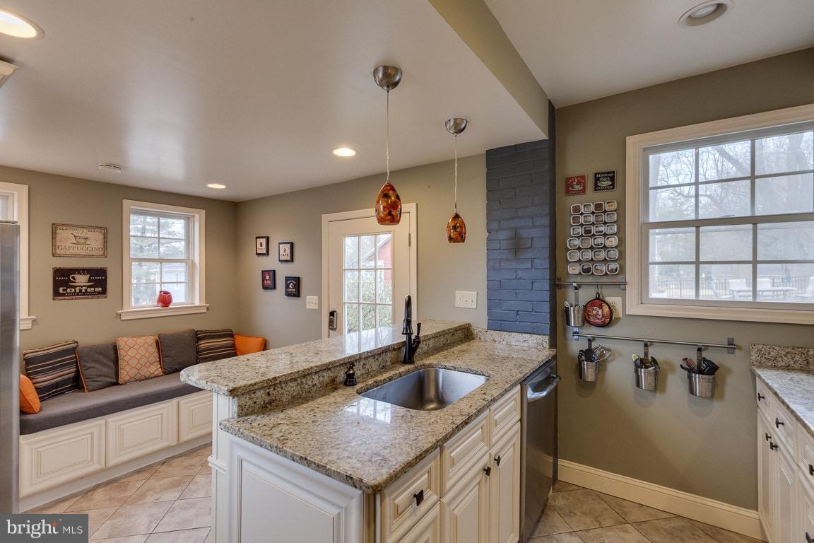 BETHESDA OUTSIDE - Residential