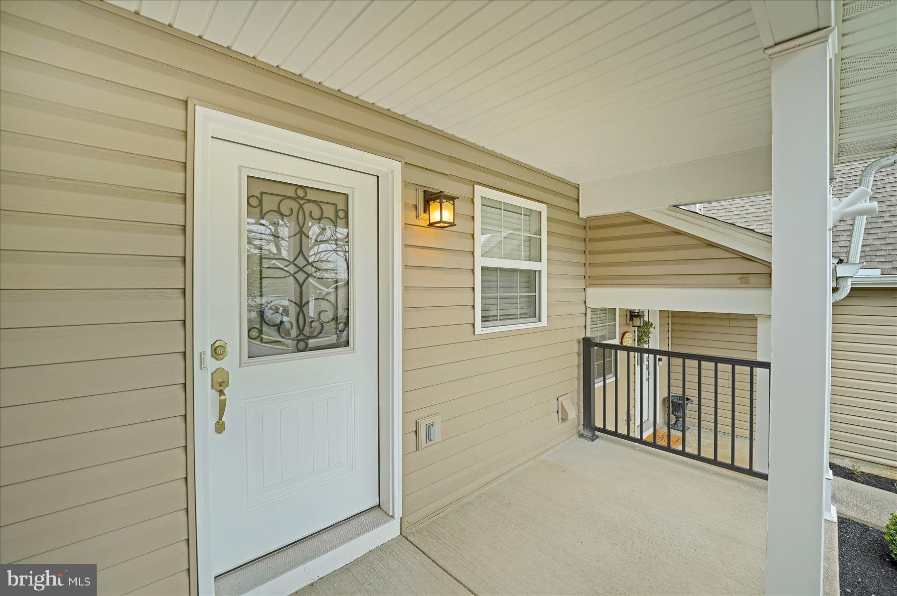 THE MEWS AT BURNHAM FARMS - Residential