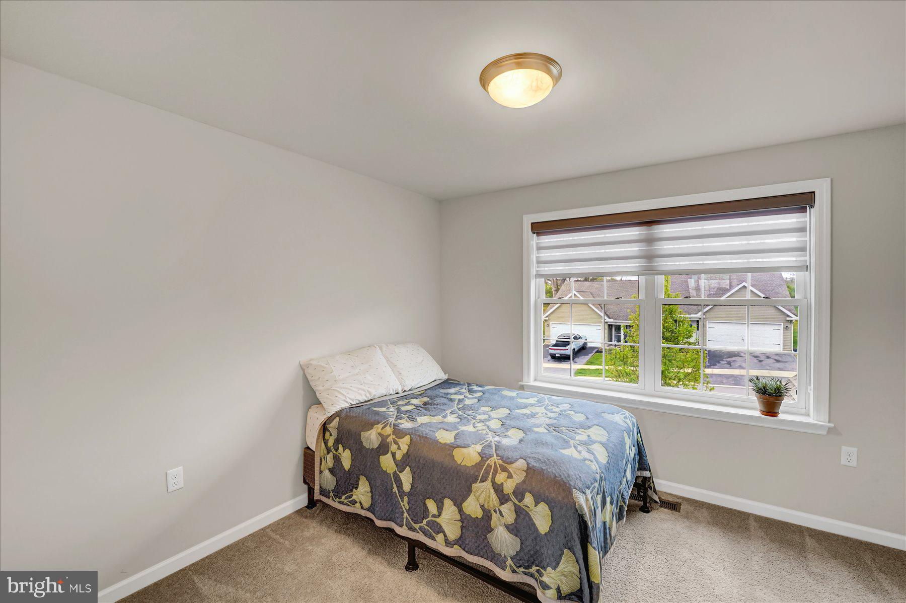 THE MEWS AT BURNHAM FARMS - Residential