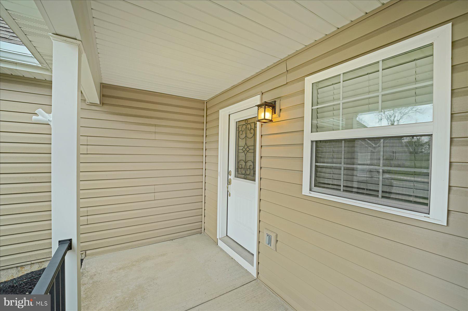 THE MEWS AT BURNHAM FARMS - Residential