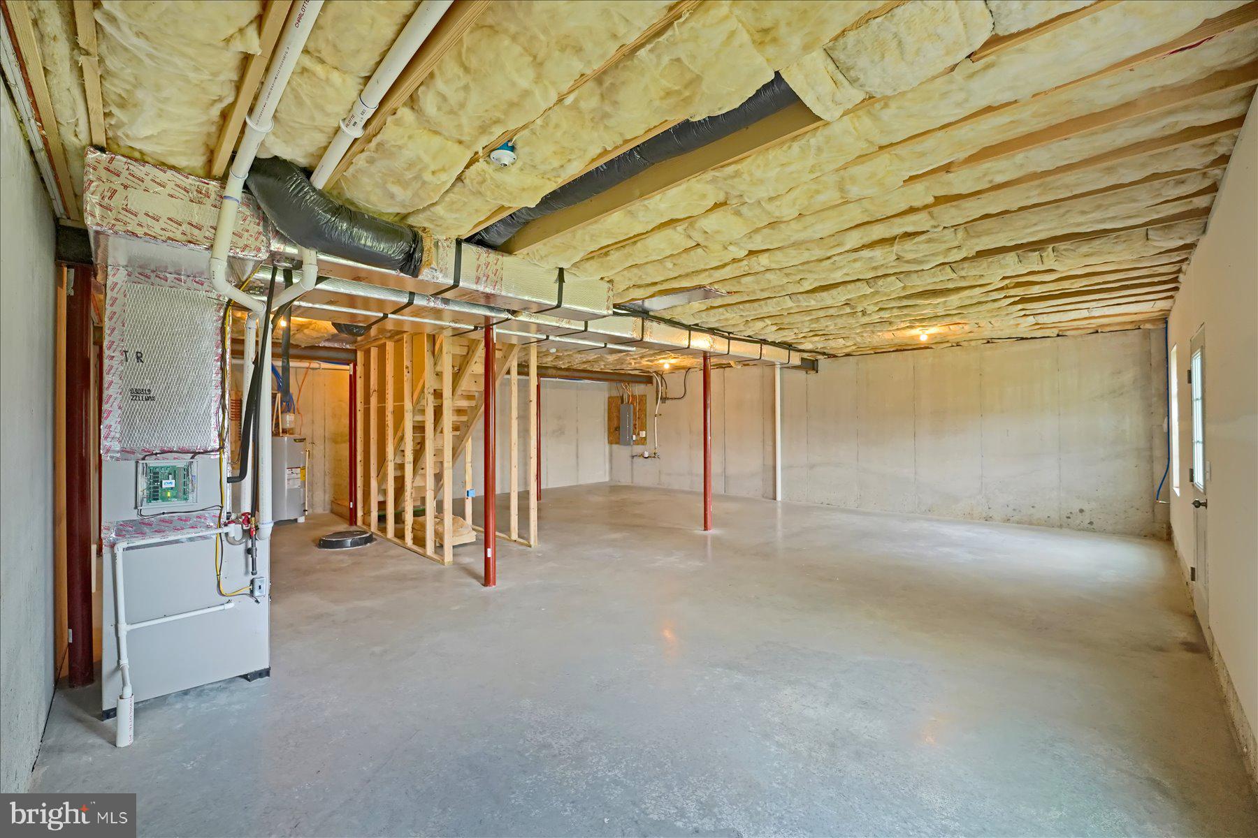 THE MEWS AT BURNHAM FARMS - Residential