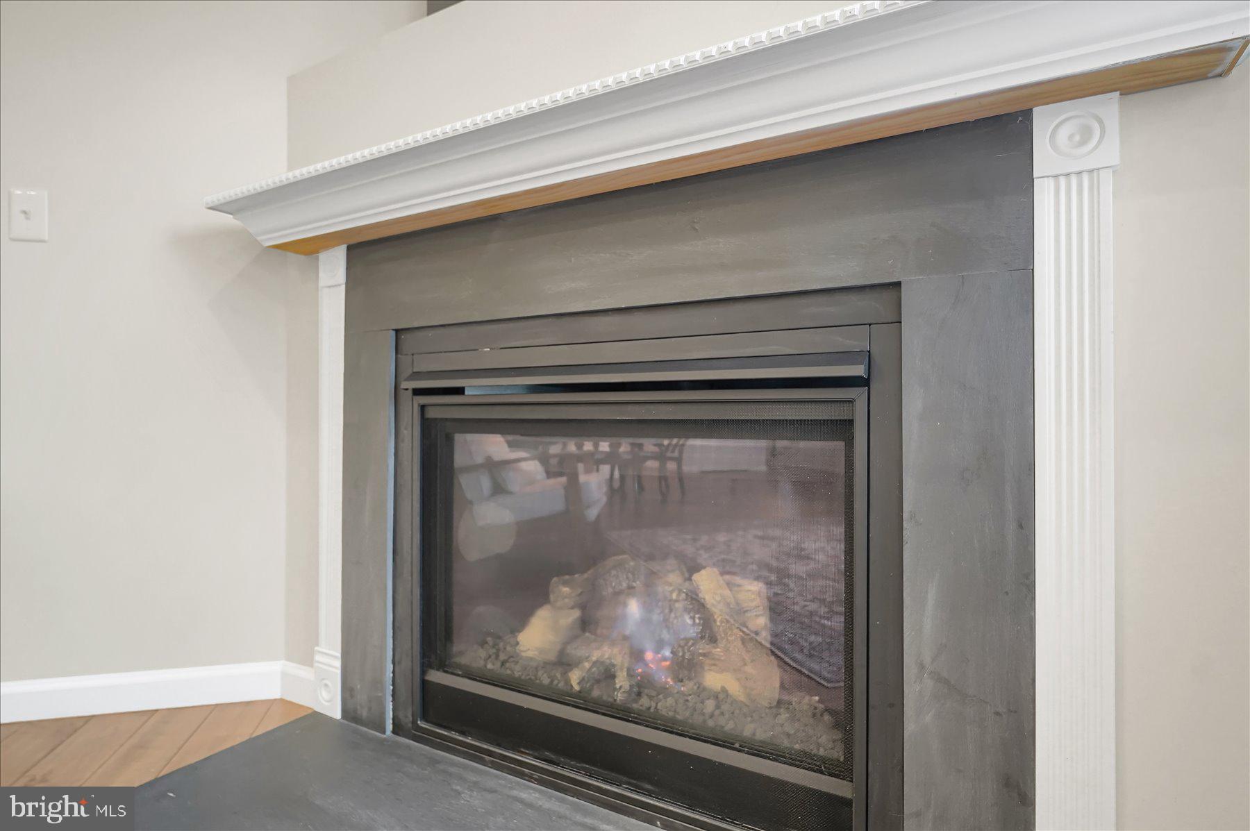 THE MEWS AT BURNHAM FARMS - Residential