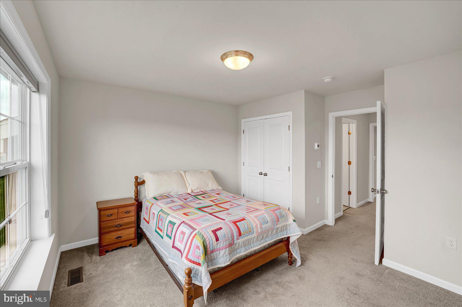 THE MEWS AT BURNHAM FARMS - Residential