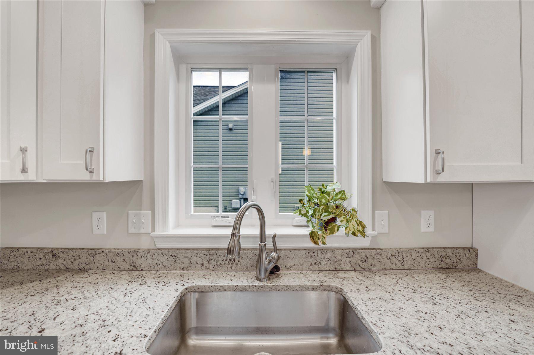 THE MEWS AT BURNHAM FARMS - Residential