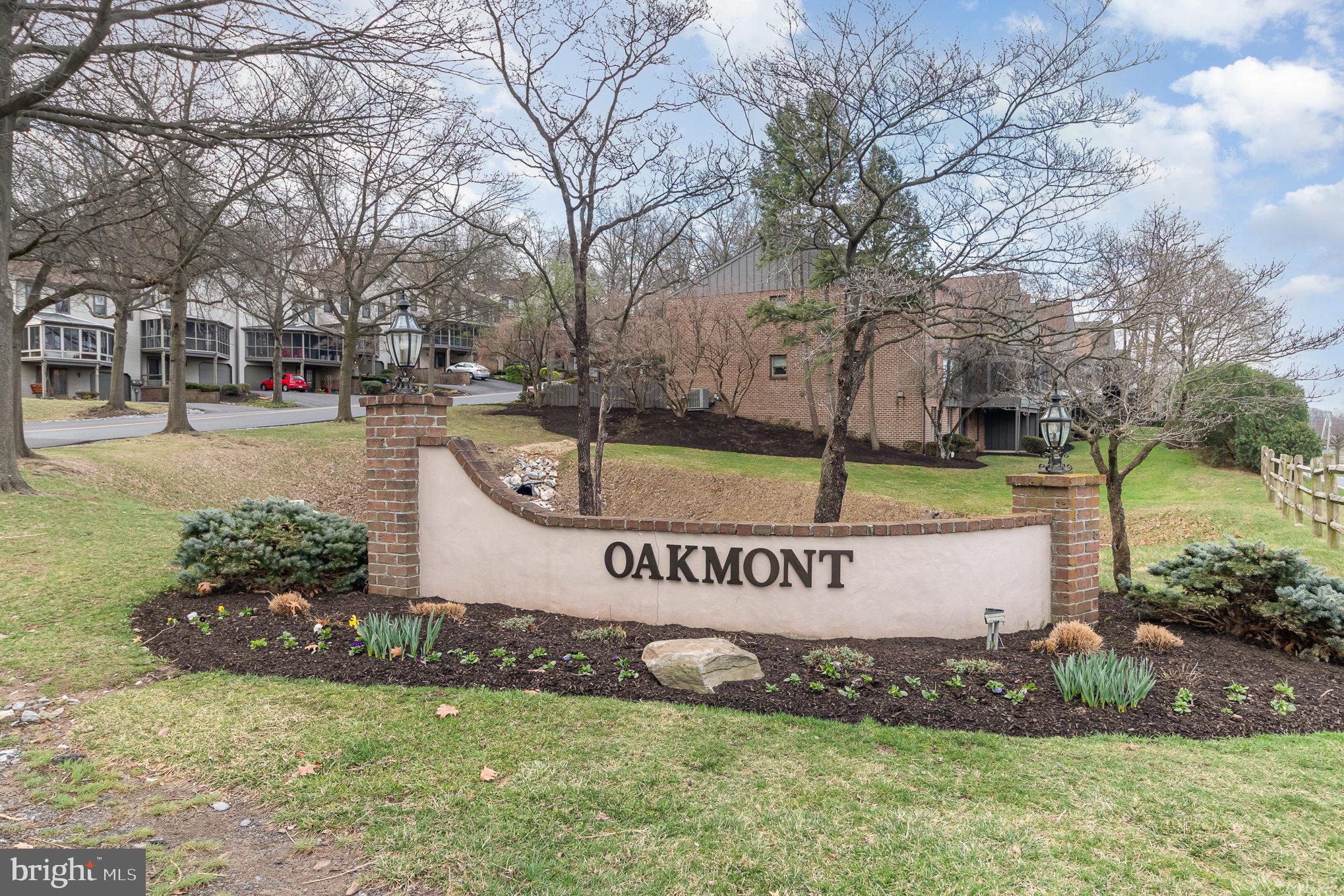 OAKMONT - Residential