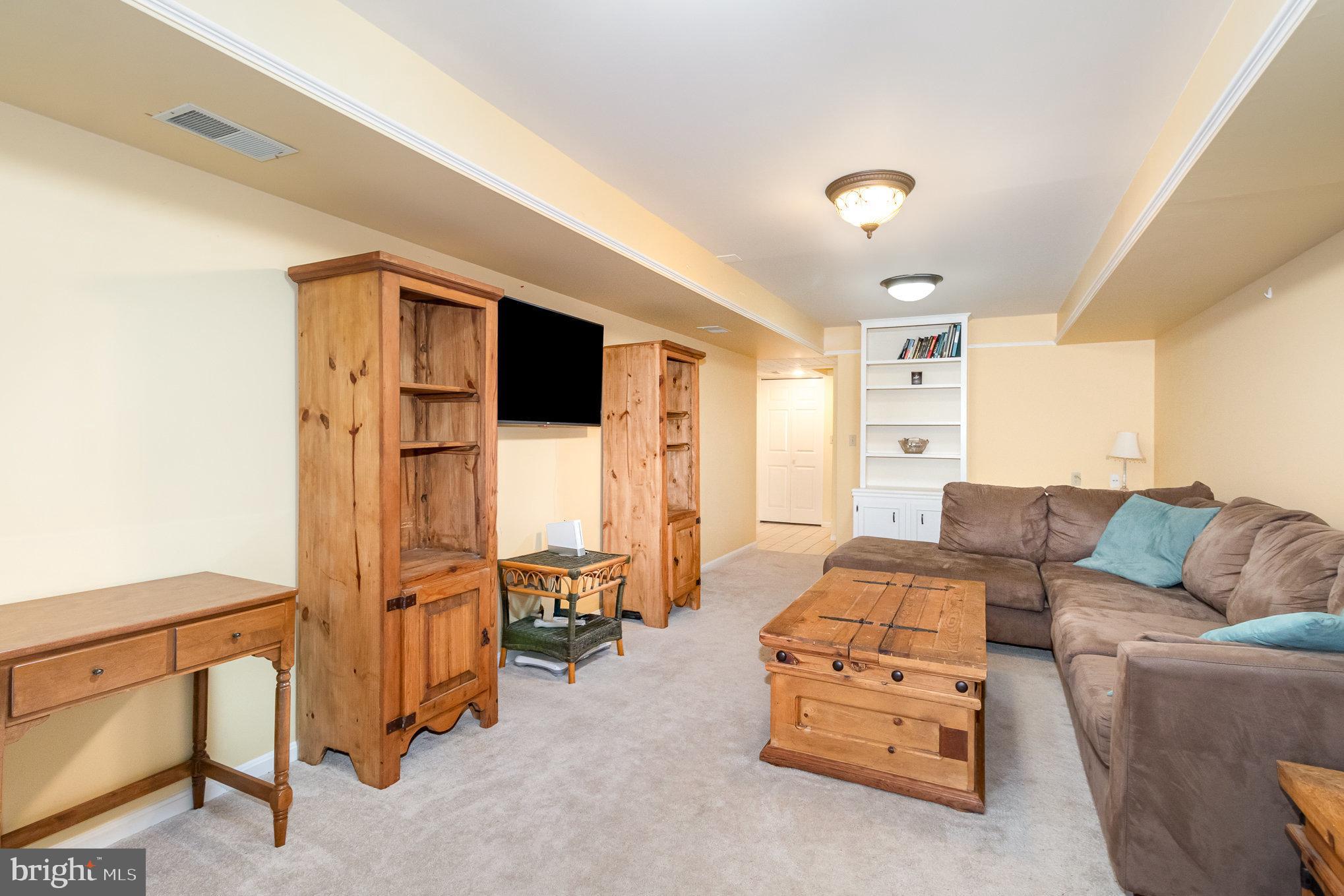 OAKMONT - Residential