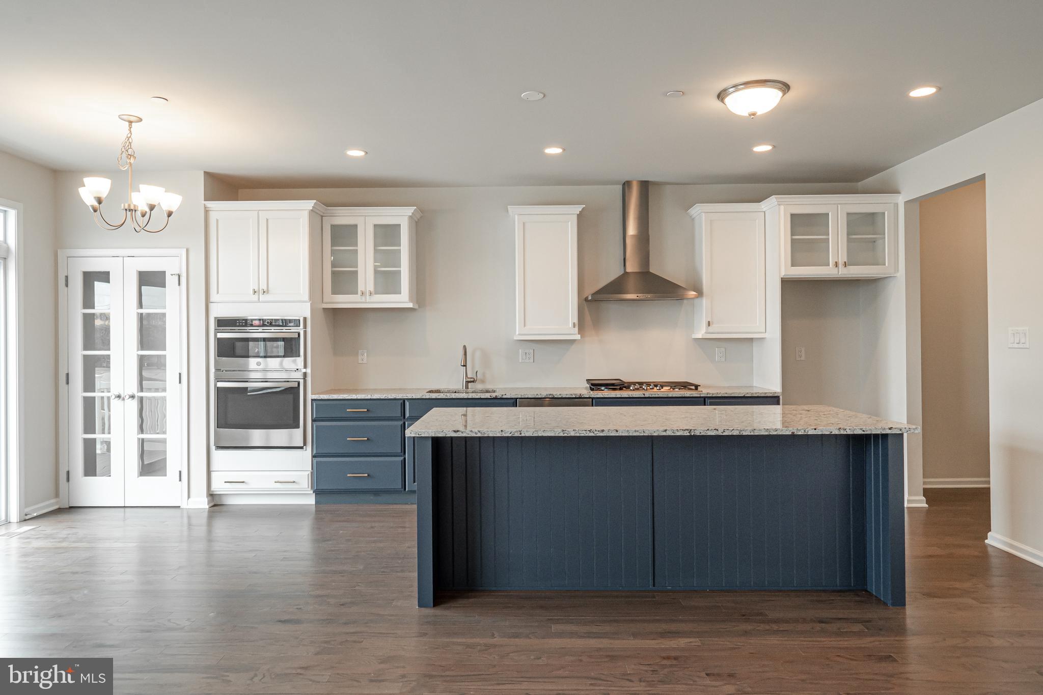 EAST VILLAGE - Residential