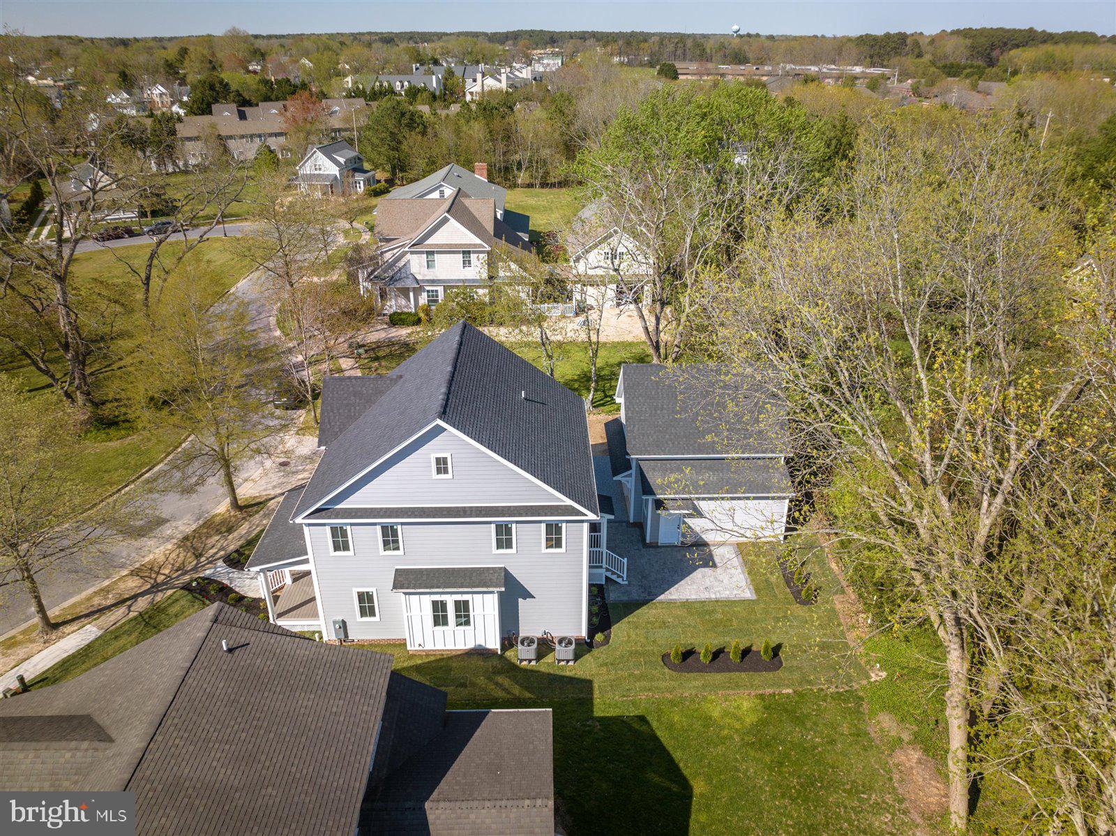 WALNUT HILL - Residential