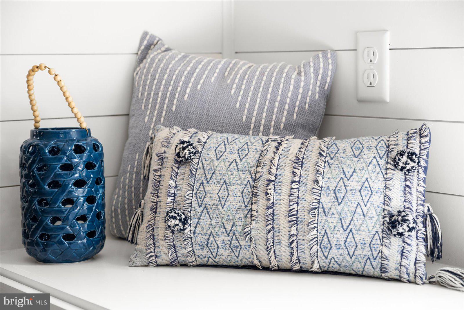 WALNUT HILL - Residential