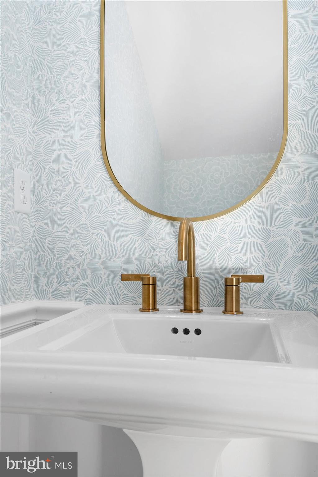 WALNUT HILL - Residential