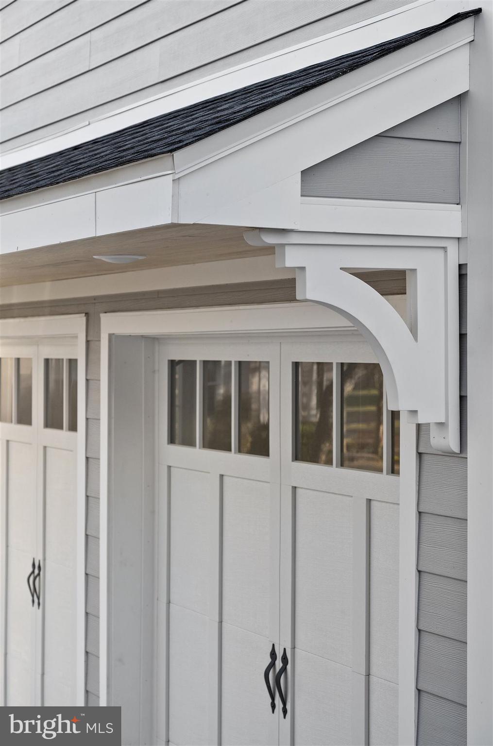 WALNUT HILL - Residential