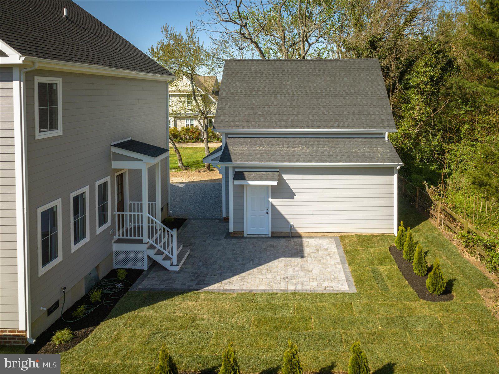 WALNUT HILL - Residential