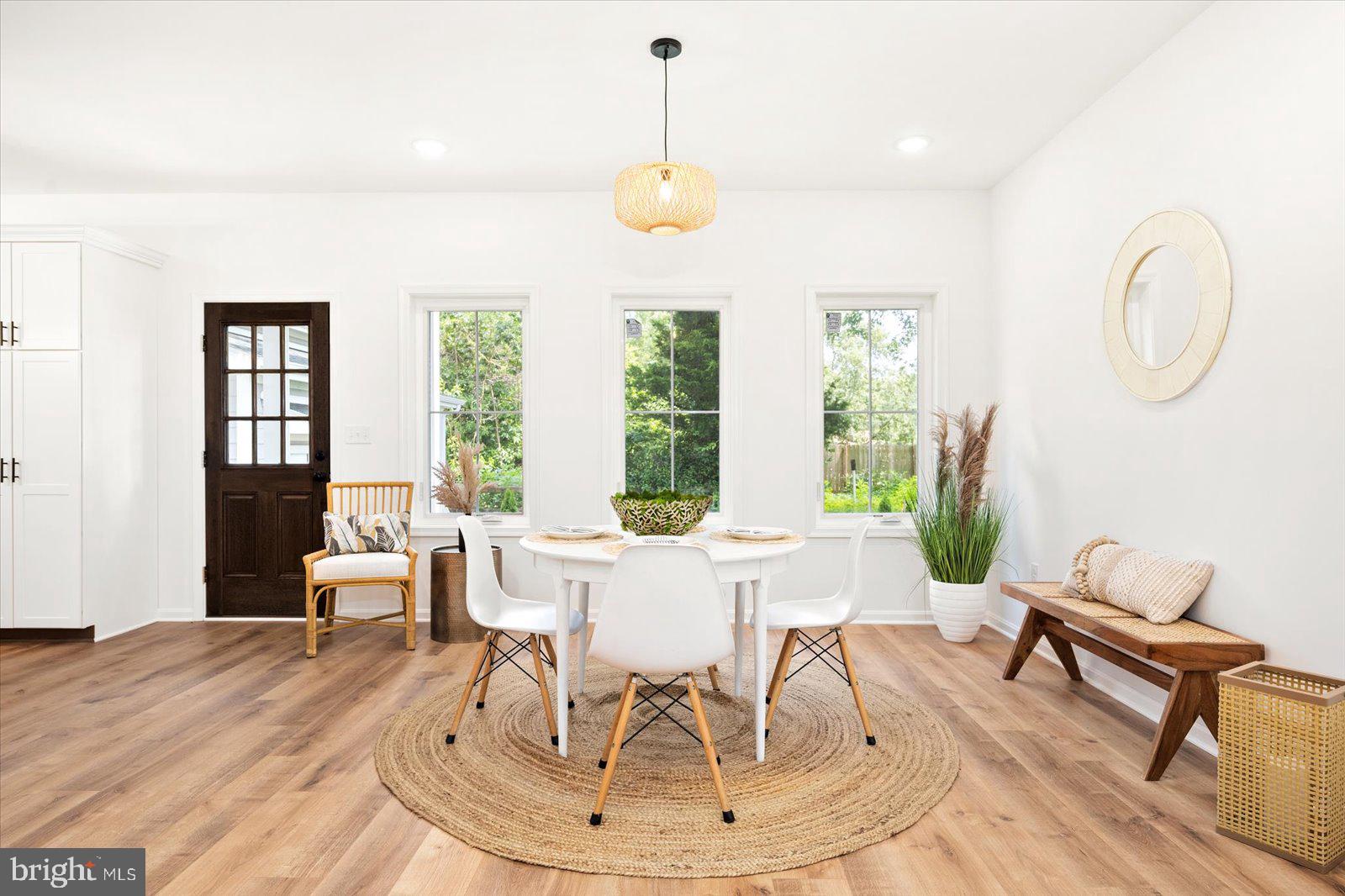 WALNUT HILL - Residential