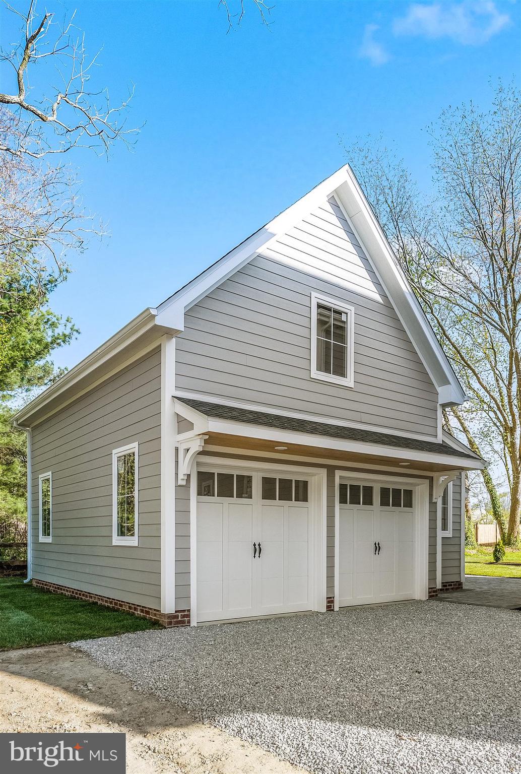 WALNUT HILL - Residential