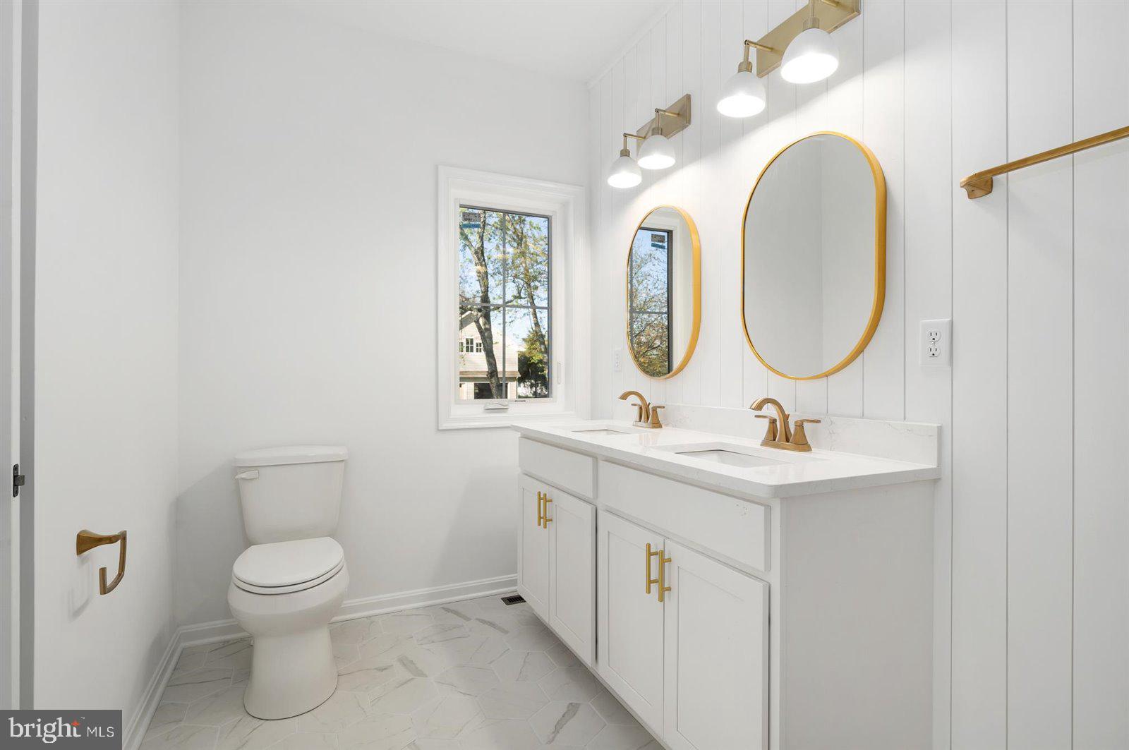 WALNUT HILL - Residential