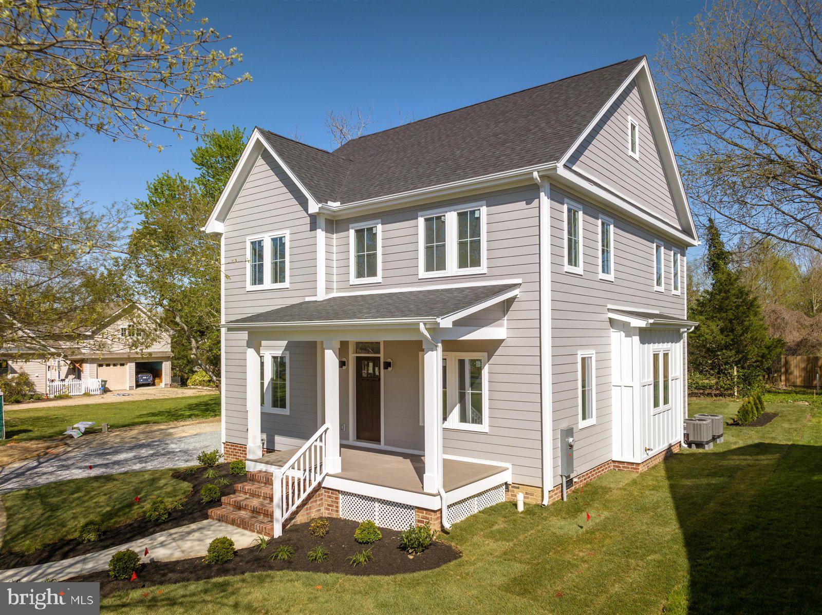 WALNUT HILL - Residential