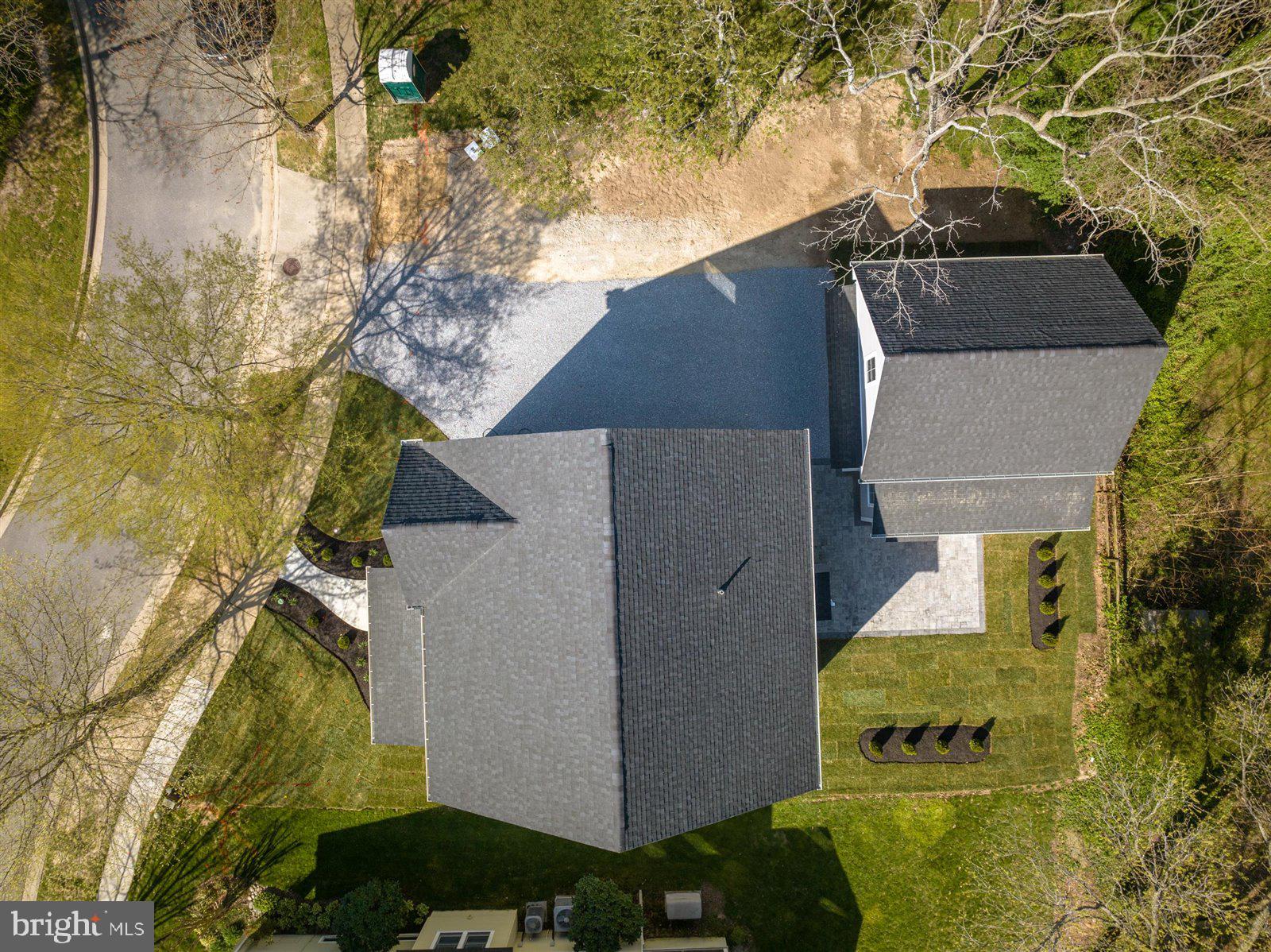 WALNUT HILL - Residential