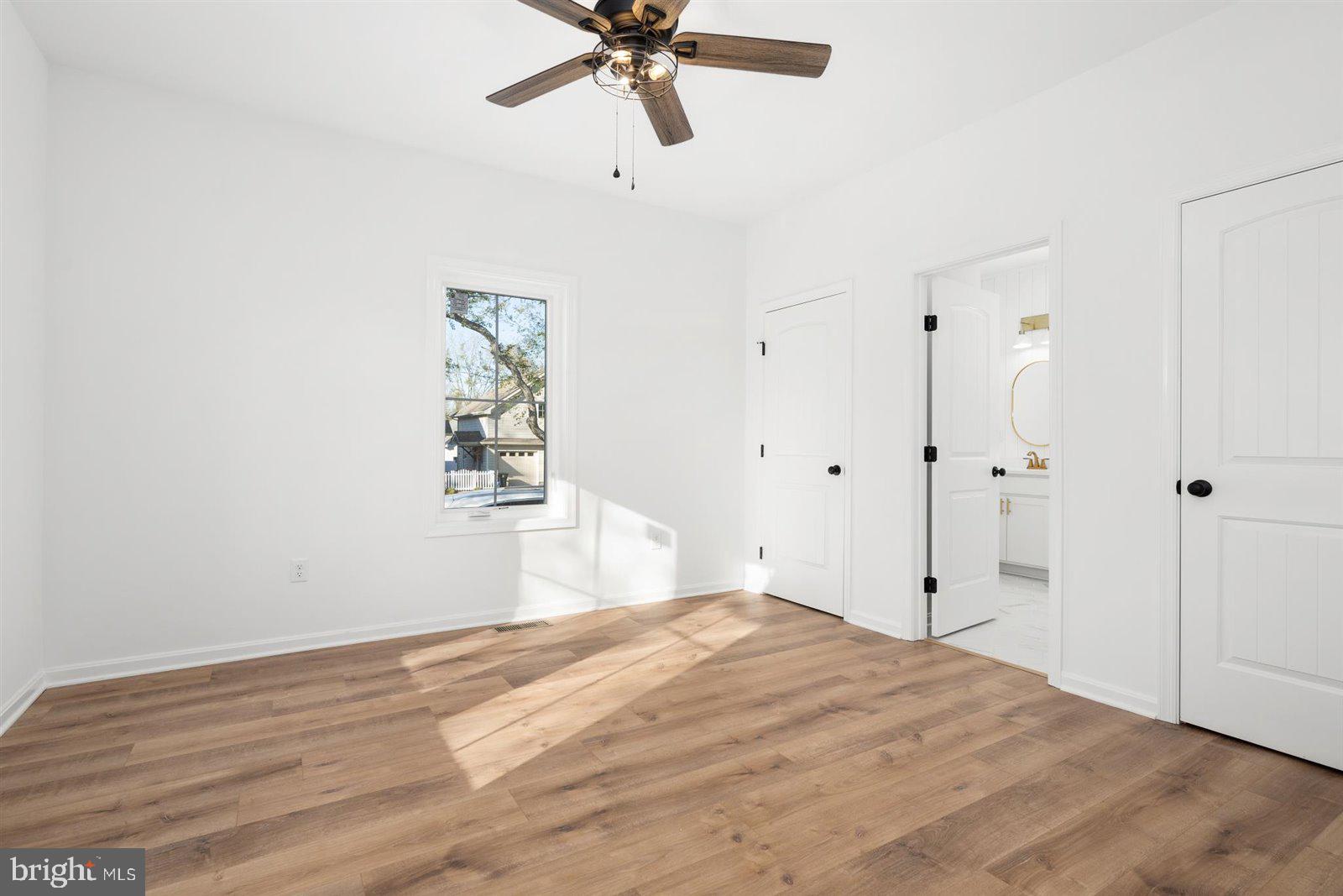 WALNUT HILL - Residential