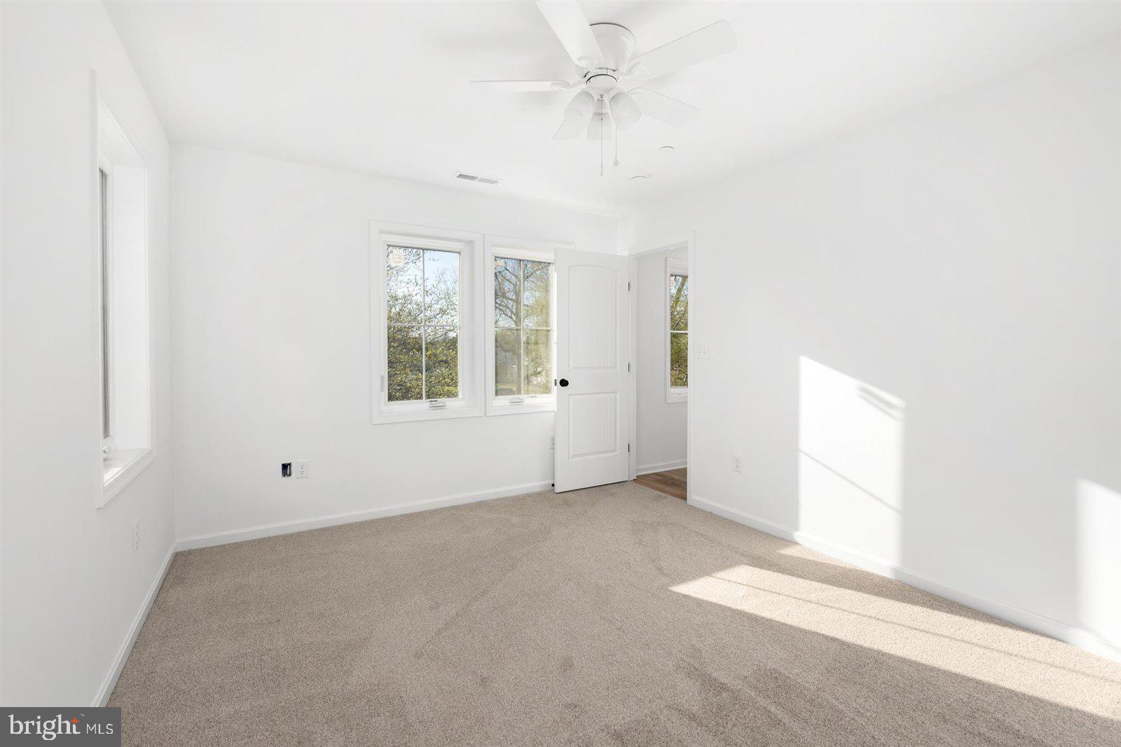 WALNUT HILL - Residential