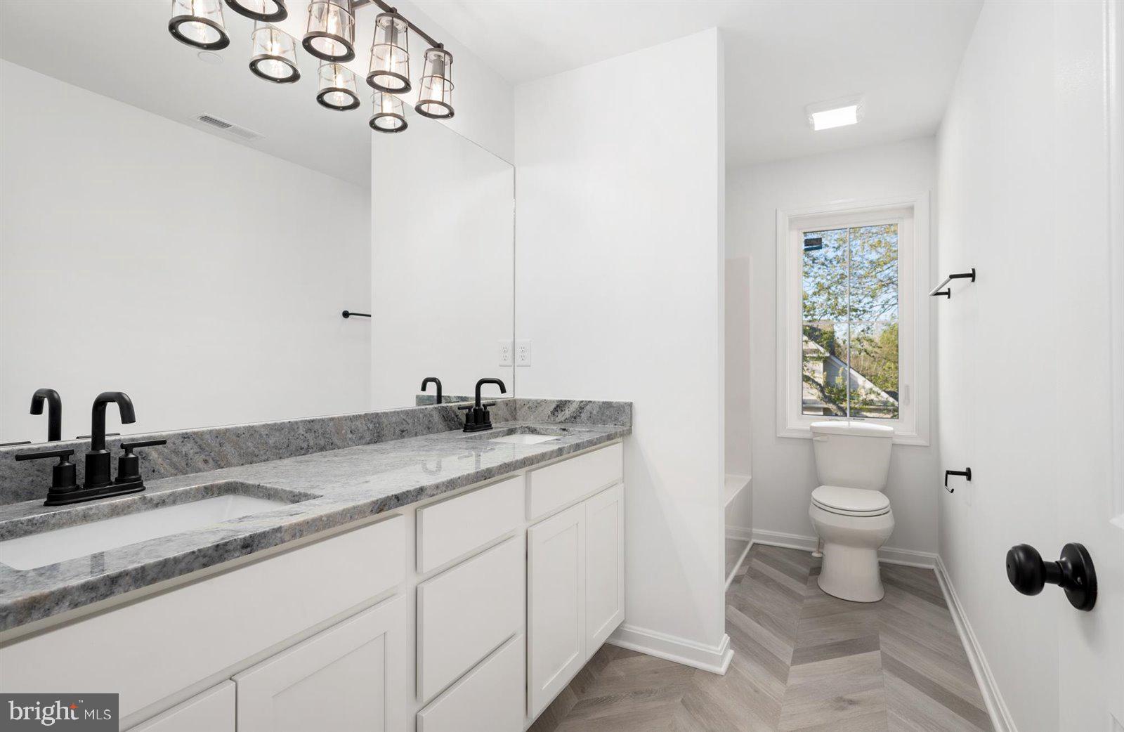 WALNUT HILL - Residential